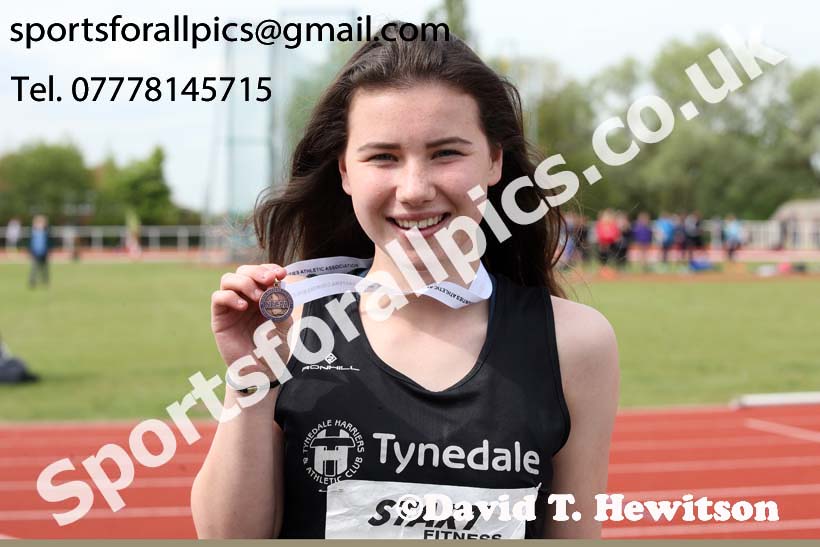 Girls under-15 hurdles, North Eastern Track and Fields Champs., Middlesbrough. Photo: David T. Hewitson/Sports for All Pics